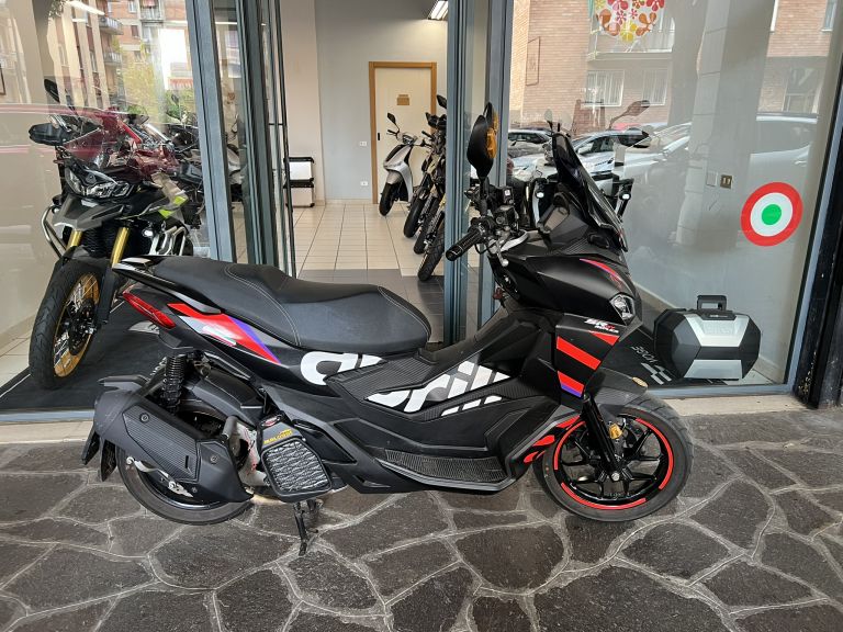 APRILIA SR GT 200 REPLICA