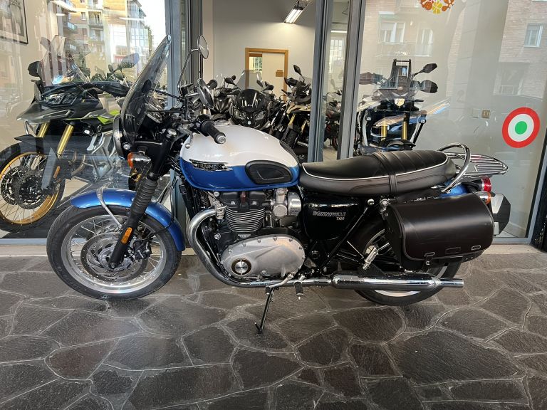 TRIUMPH BONEVILLE T120